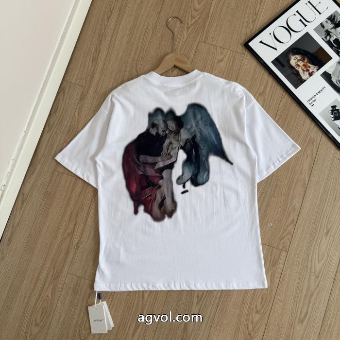 ブランド 偽物 激安 通販快適な着心地限定版プリント半袖Tシャツオフホワイト_0_2