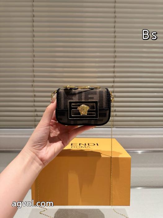コピー 商品 通販財布完売在庫確保爆発的人気VERSACE_0_1