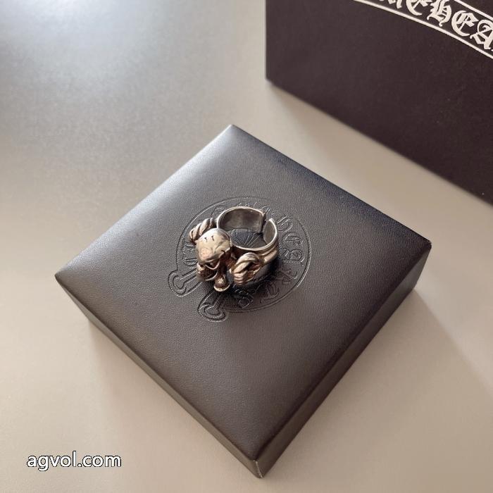 オーバーサイズ通勤スタイルCHROME HEARTSリングコピー ブランド 販売_0_0