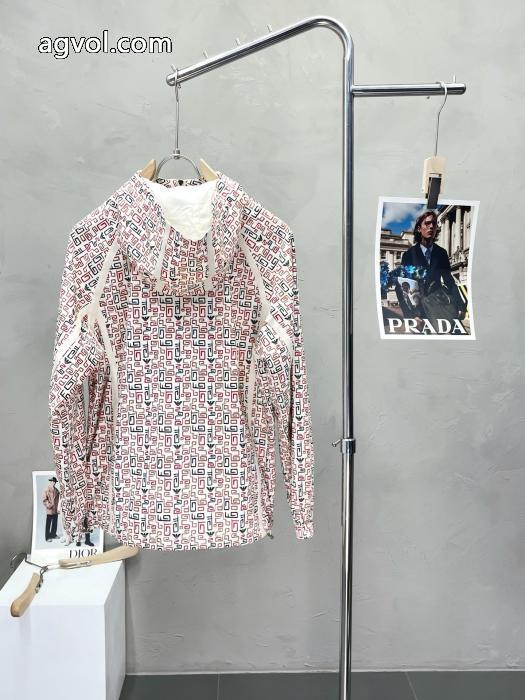 ARMANIコート激安 通販 専門適度な光沢感があり限定生産品_0_0