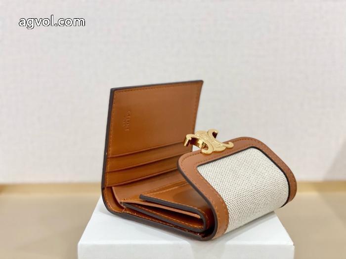 財布SS25極上発売都会的な印象のスタイルブランド コピーセリーヌ_0_3