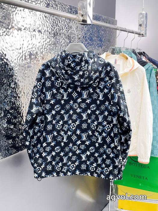 ジャケット大人の色気を印象に2025人気新色が登場ブランド コピーLOUIS VUITTON_0_1