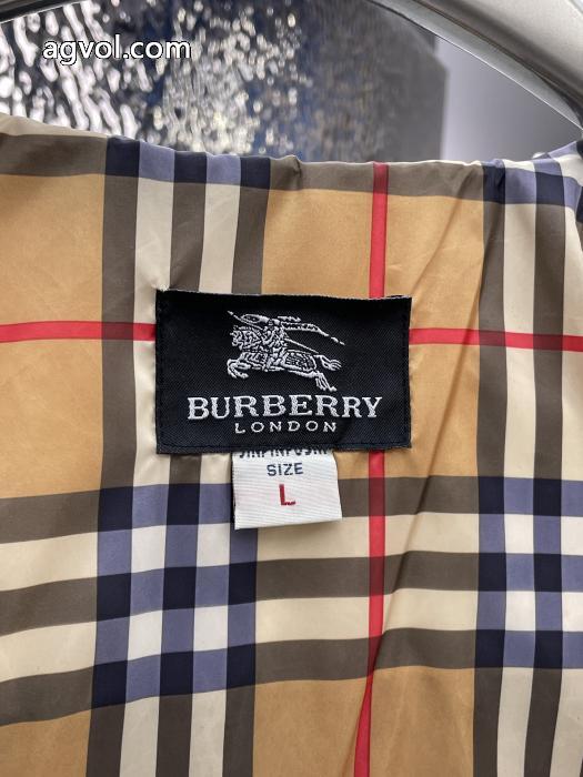 コピー 通販韓国の人気価格帯が魅力的BURBERRYジャケット_0_0