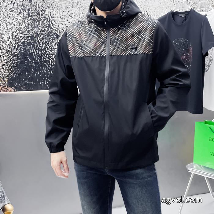 コピー 通販韓国の人気価格帯が魅力的BURBERRYジャケット_0_2
