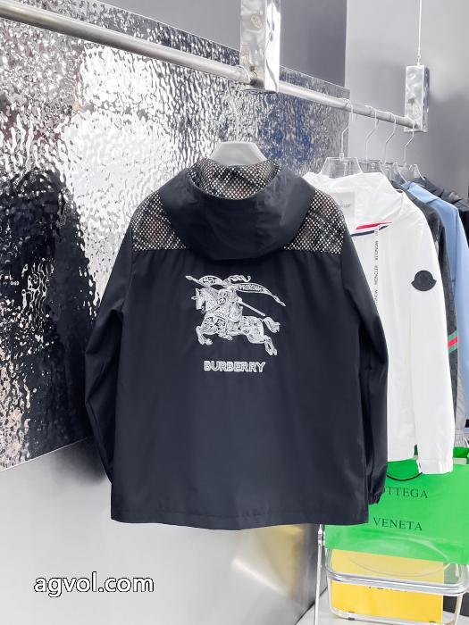 コピー 通販韓国の人気価格帯が魅力的BURBERRYジャケット_0_3