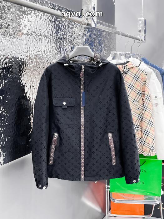 スーパー コピー  ジャケットLOUIS VUITTON日本未入荷カラー清潔感のある肌見せ_0_0
