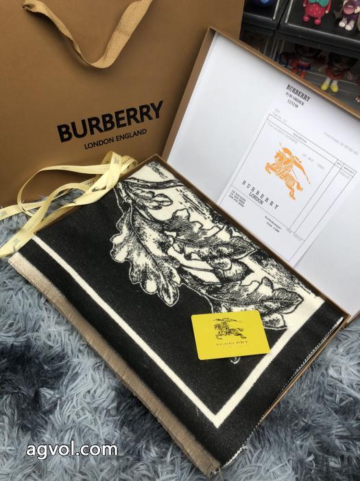 日本未上陸のブランド高級感が溢れたBURBERRYマフラーコピー ブランド 通販_0_0