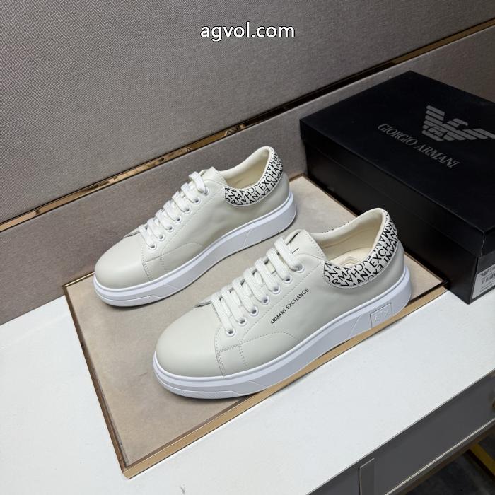 ブランド 品 コピーARMANIスニーカー最新作即発今季はファション感漂う_0_0