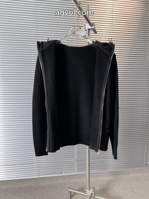 ジャケット相性抜群のコンビ日本未入荷カラーPRADA激安 通販 専門_0_4