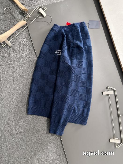 コピー 品 販売清潔感の高い新品リッチな印象にルイ ヴィトンセーター_0_3