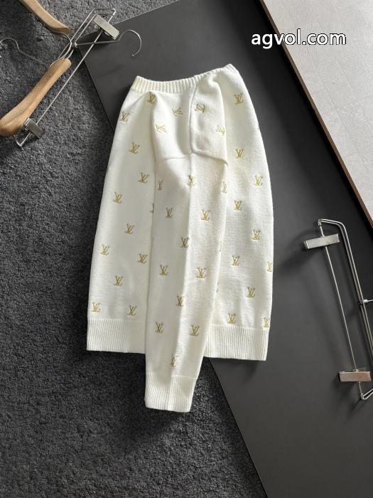 秋冬季節限定今年売れた人気のスタイルLOUIS VUITTONコピー 品 ブランドセーター_0_5
