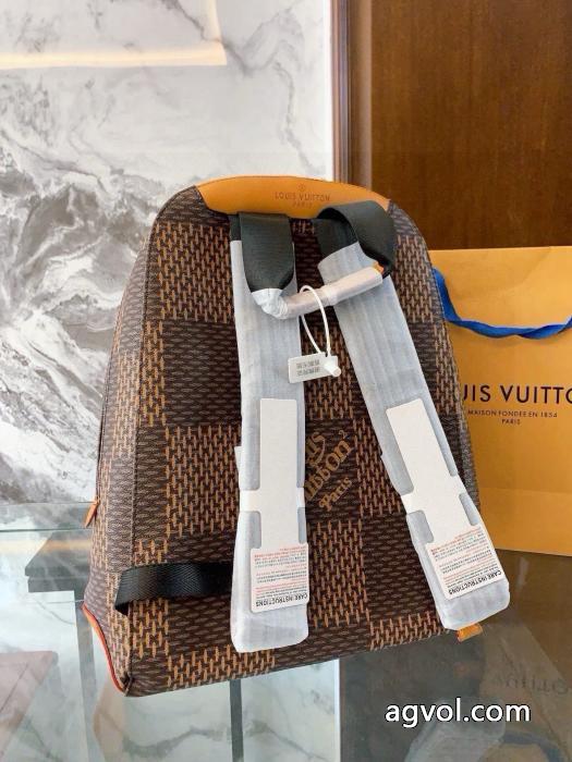 LV&times;NIGOオールドフラワーチェックのショルダーバッグ_0_2