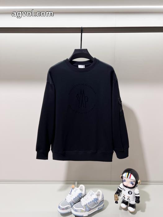 MONCLERフロックプリントアルファベットLOGO腕ナイロン章仔ポケットロゴ丸首衛衣_0_1