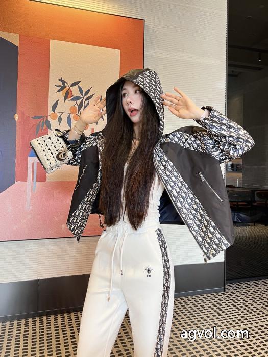 DIORパッチワークプリントクラシックなオールドフラワージャカードコート_0_1