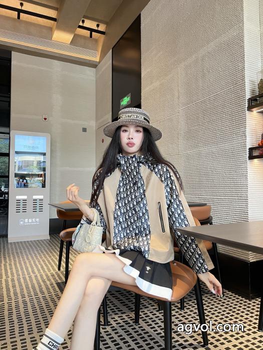 DIORパッチワークプリントクラシックなオールドフラワージャカードコート_0_5
