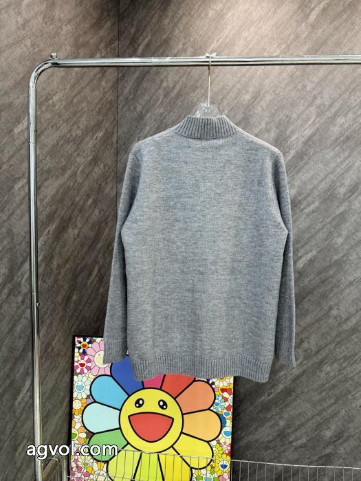 PRADAプラダアルファベットロゴ刺繍ニットコート_0_0