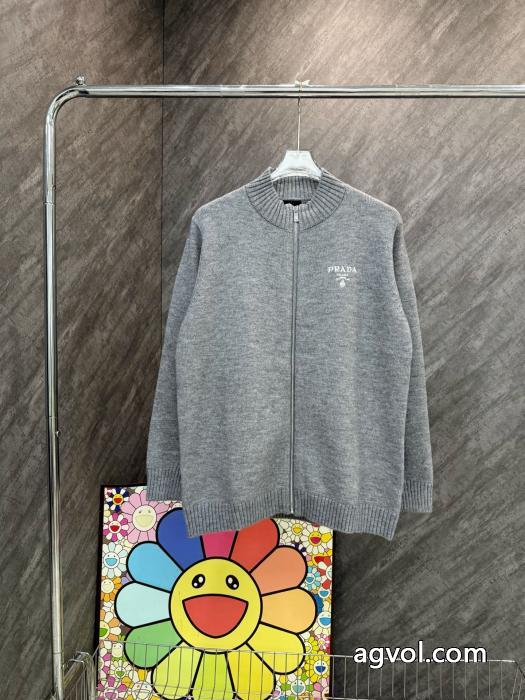 PRADAプラダアルファベットロゴ刺繍ニットコート_0_2