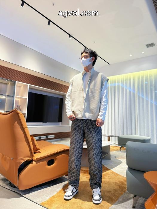 通販 ブランド抜群な魅力的なアイテム気分が上がる憧れブランドDIORジーンズ_0_0