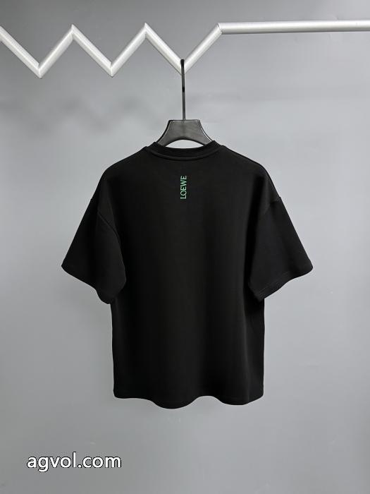 LOEWEブランド 偽物半袖Tシャツ今年の秋冬先行販売新作早い者勝ち_0_2