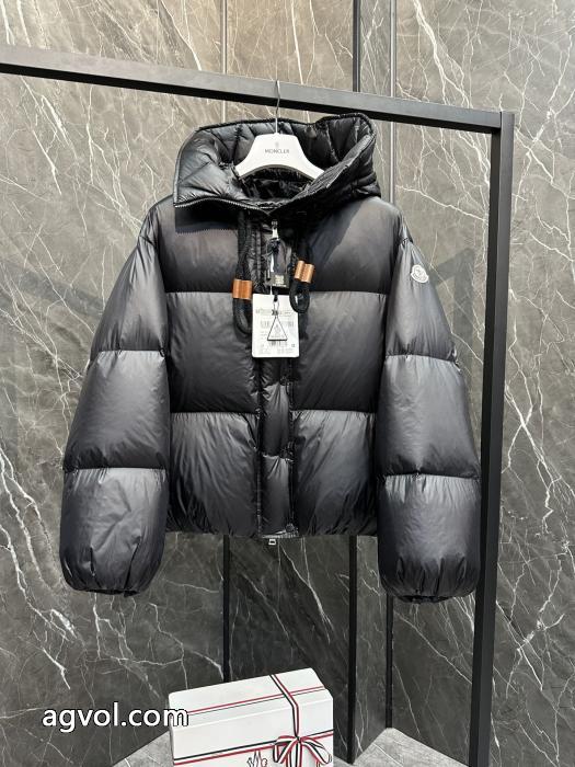 プレミアムダウンMoncler Boreyレディース2 in 1ショートダウンジャケット_0_0
