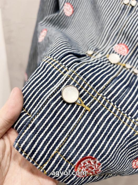 LOUIS VUITTONストライプ刺繍シングルバックルデニムジャケット_0_4