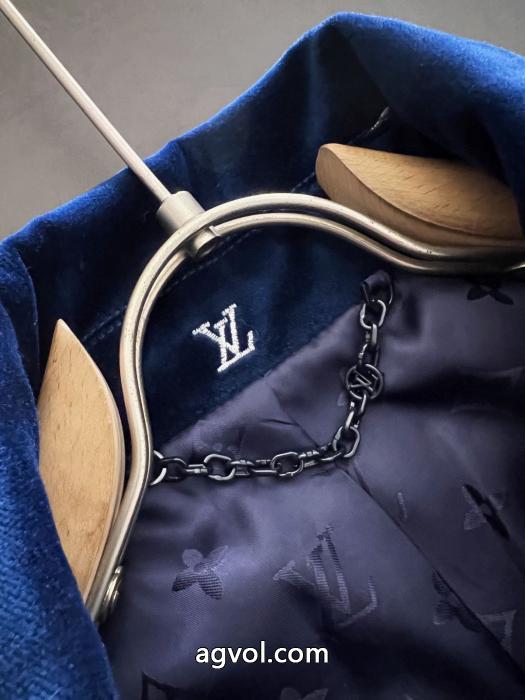 LOUIS VUITTON全幅パーマシルバーアルファベット刺繍柄紺色ベルベットジッパー薄手コットンジャケット_0_1