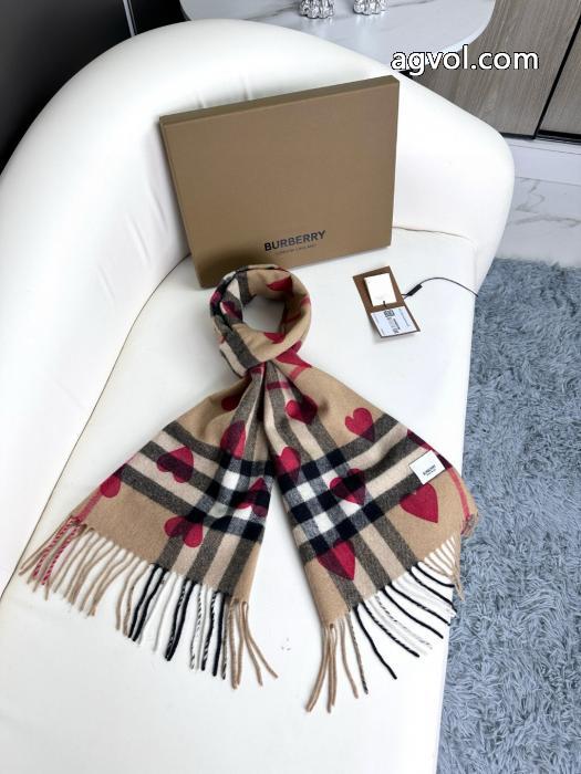 BURBERRYクラシックカシミヤ桃のハートマフラー_0_3