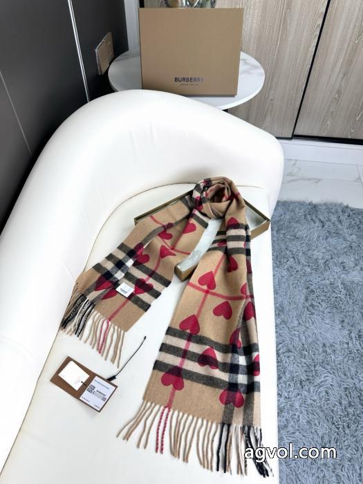 BURBERRYクラシックカシミヤ桃のハートマフラー_0_4