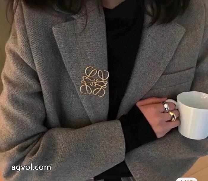 ロエベ LOEWE如意結び目幾何学的新作ブローチbrooch_0_2