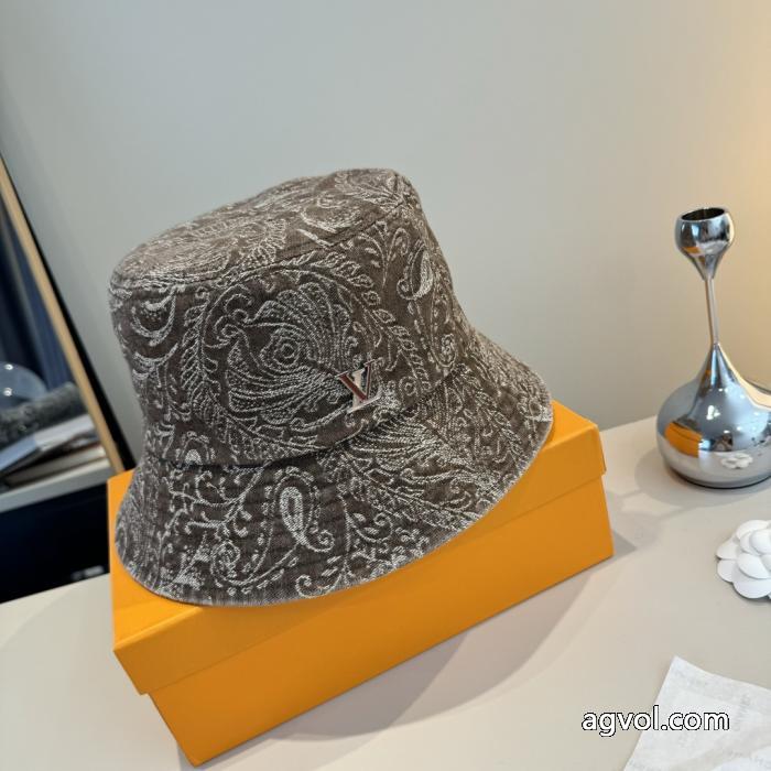 ブランド コピー早期完売定番人気のモデル漁師帽LOUIS VUITTON_0_4