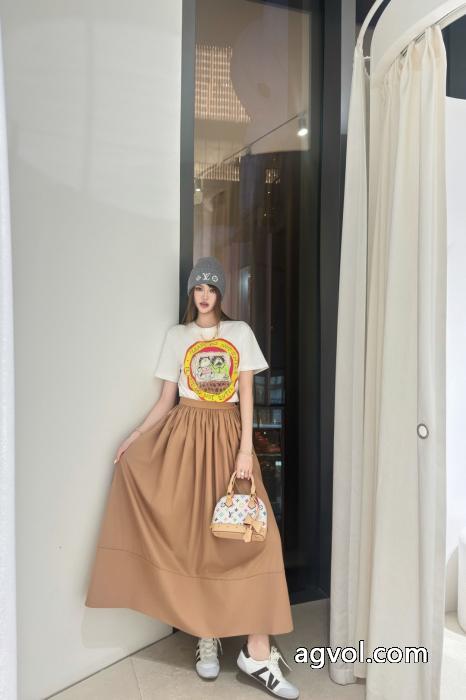 LOUIS VUITTON高級感ある今旬のシルエットバランス偽物 ブランド 販売半袖Tシャツ_0_2
