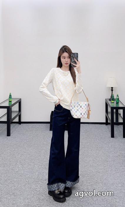 大人で素敵肌触りの着心地が良く 長袖Tシャツ偽 ブランド 通販ルイ ヴィトン_0_4