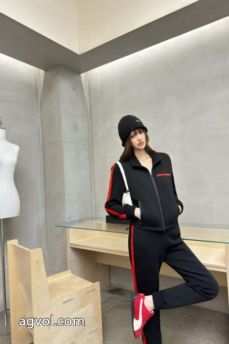 PRADA春秋新型高品質カジュアルスポーツスーツ女性 site: SML_0_4