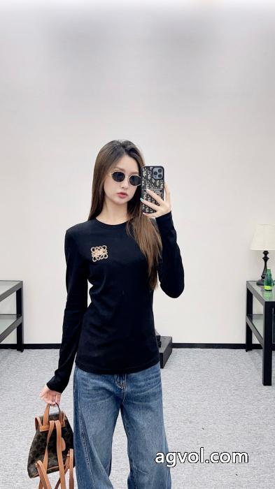 ブランド コピー 専門抜け感を出す秋冬の新作ロエベ長袖Tシャツ_0_0
