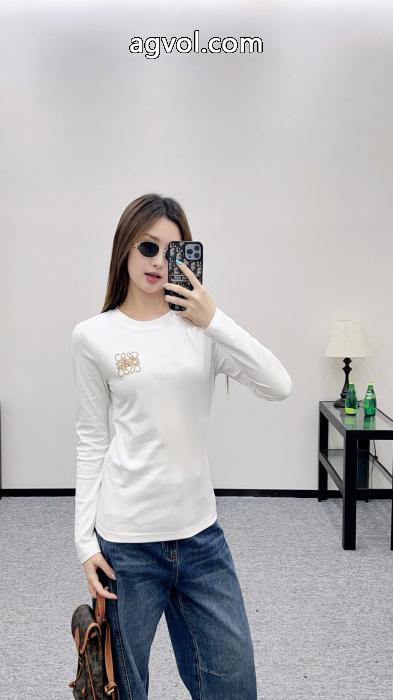 ブランド コピー 専門抜け感を出す秋冬の新作ロエベ長袖Tシャツ_0_2