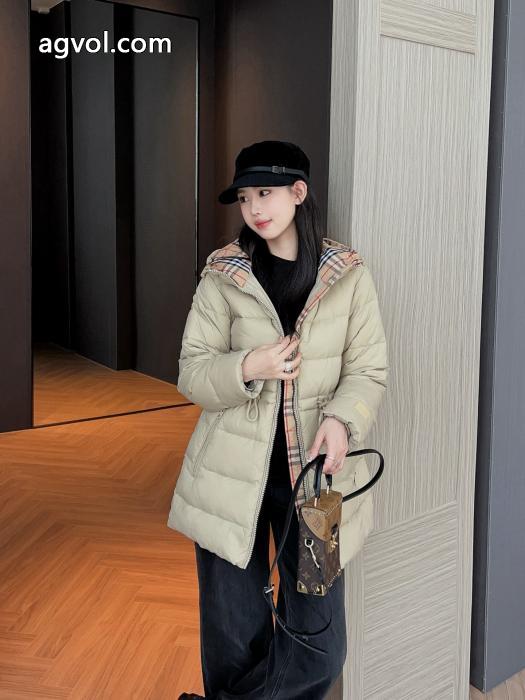 Burberryアルファベットピールカスタム2頭ファスナー連帽ドローコードウエストダウンジャケット_0_3