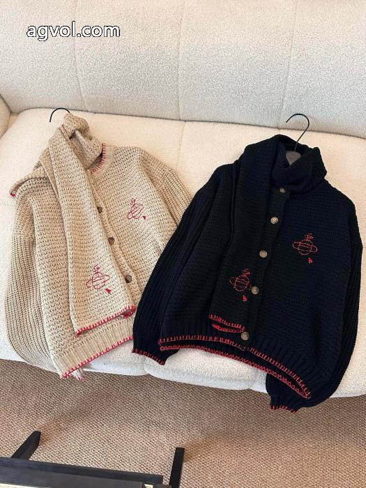 Vivienne Westwood限定レッドマーカーサターン刺繍ラウンドネック長袖バックルニットカーディガンマフラー2点セット_0_2