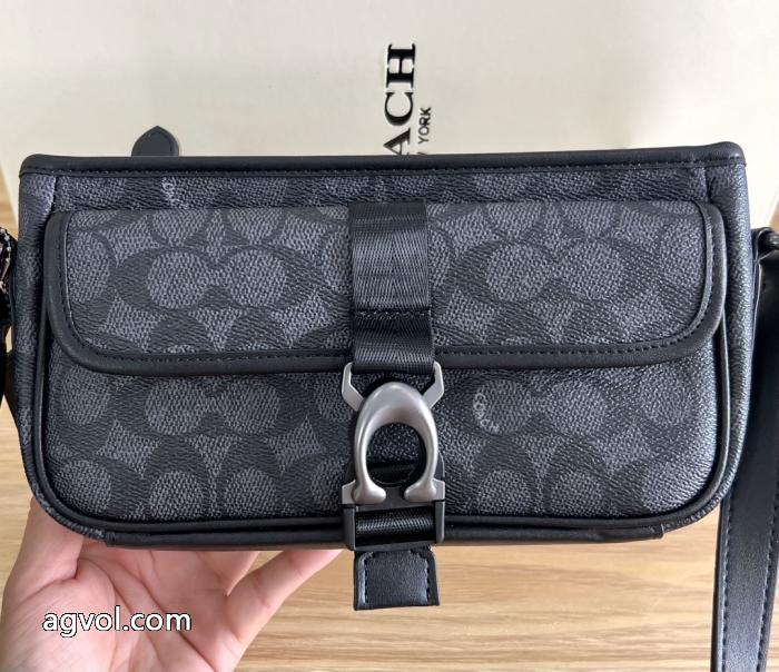 COACHメンズ定番ロゴショルダーバッグショルダーバッグショルダーバッグカメラバッグ_0_3