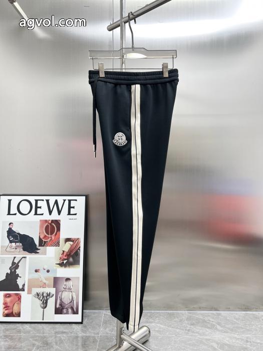 MONCLERスラックスファッション感が急上昇！著名人の着用コピー ブランド 通販_0_1
