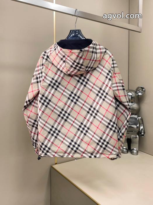 コピー ブランドBURBERRY適度な光沢感があり大人着用可ジャケットコート_0_1