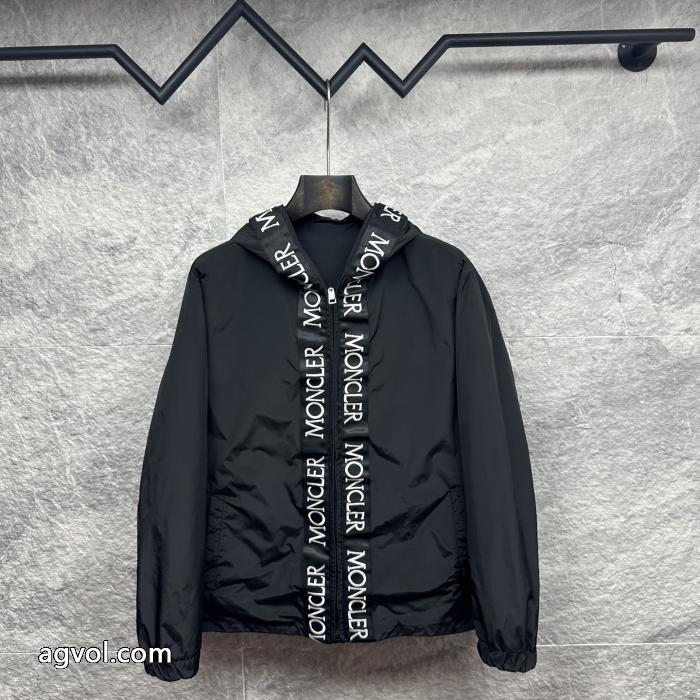 MONCLER2025新作刺繍リボンリバーシブルペアコート_0_5