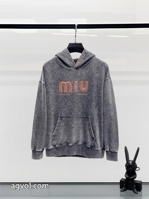 miumiu 2025 ss秋冬新作長袖キャップパーカー_0_1