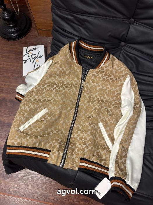 Coachクラシックオールドフラワープリントの野球コート_0_1