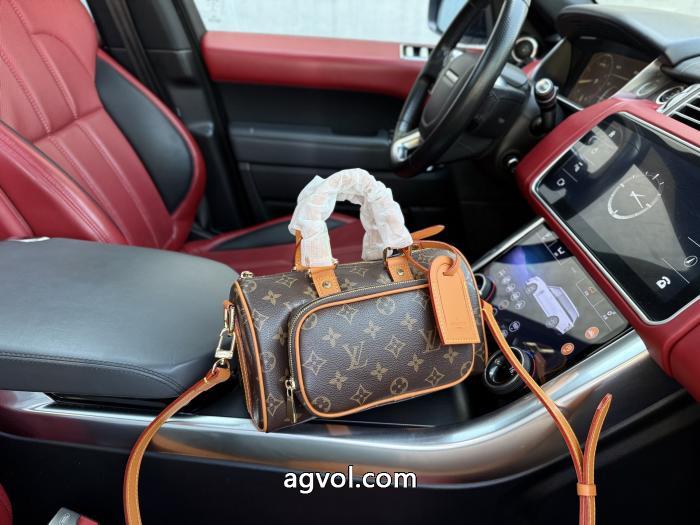 LOUIS VUITTONショルダーバッグ偽 ブランド 流行の最前線完売目前_0_0