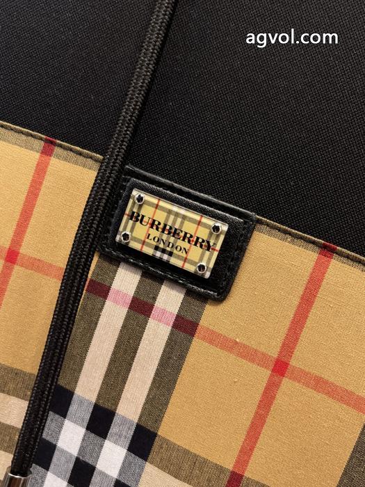 BURBERRYセットコピー 品 ブランド涼しげな印象のお洒落スタイル_0_3