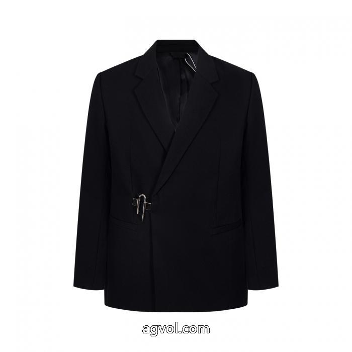 GIVENCHYの今年の新作ロックスーツコート_0_2
