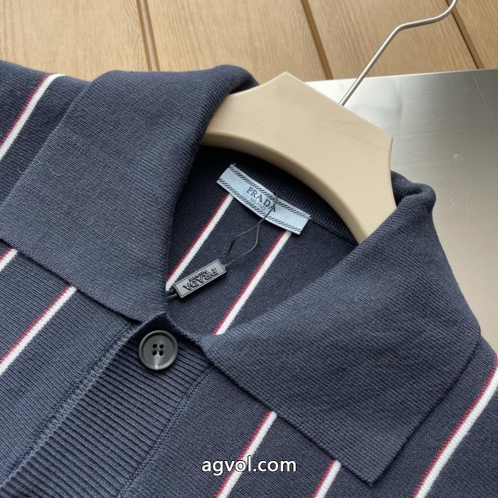 Pradaストライプのポロネックニットコート_0_0