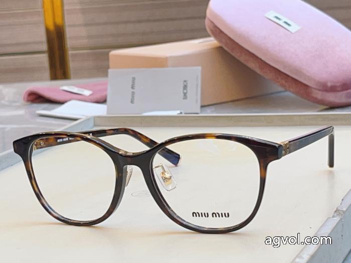 コピー 商品 販売雑誌掲載大人っぽい爆発的な人気MIUMIU眼鏡のフレーム_0_2