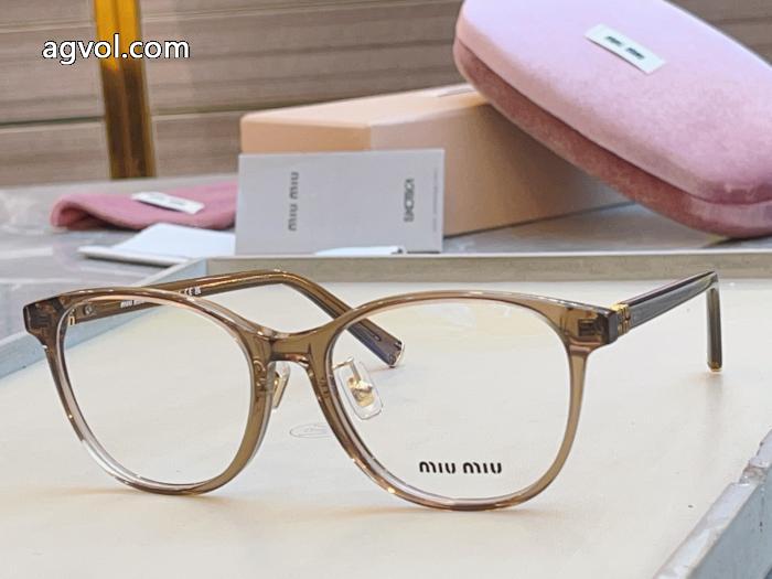 コピー 商品 販売雑誌掲載大人っぽい爆発的な人気MIUMIU眼鏡のフレーム_0_3