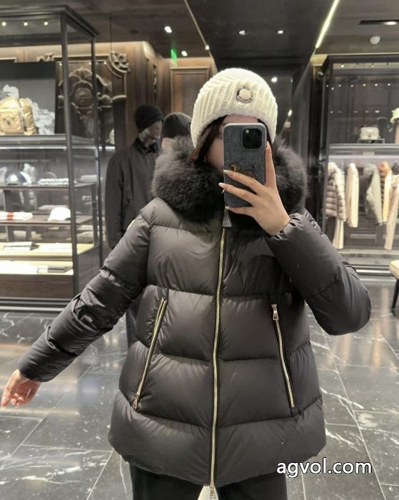 MONCLER25秋冬の新作フード取り外し可能な女性用ダウンジャケット_0_3